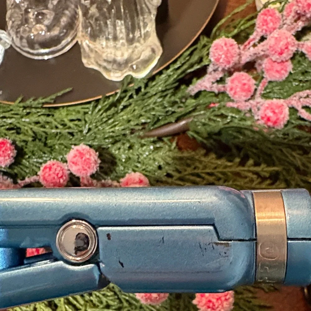 BaByliss PRO 1” Nano Titanium Blue Hair Straightener - Picture 3 of 6